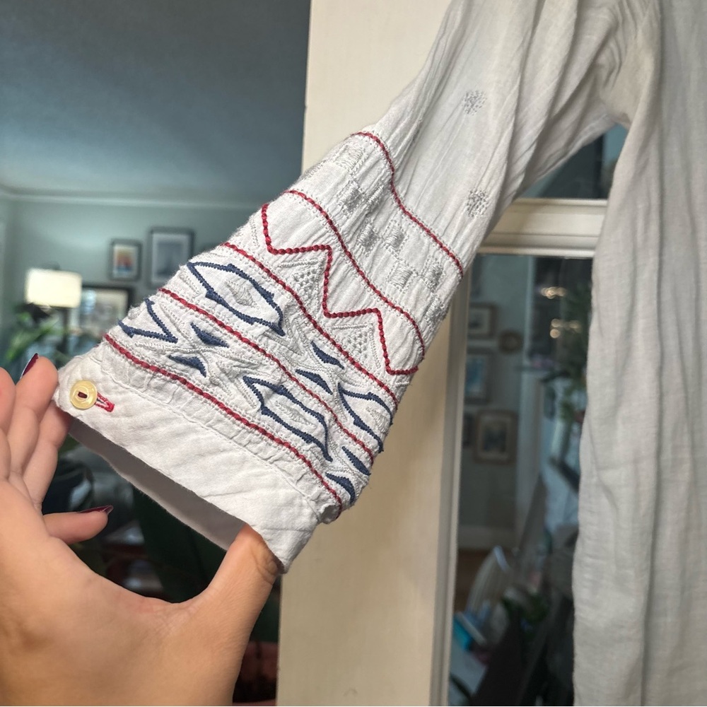 Johnny Was White Blouse with Red and Blue Embroidery - Picture 4 of 16